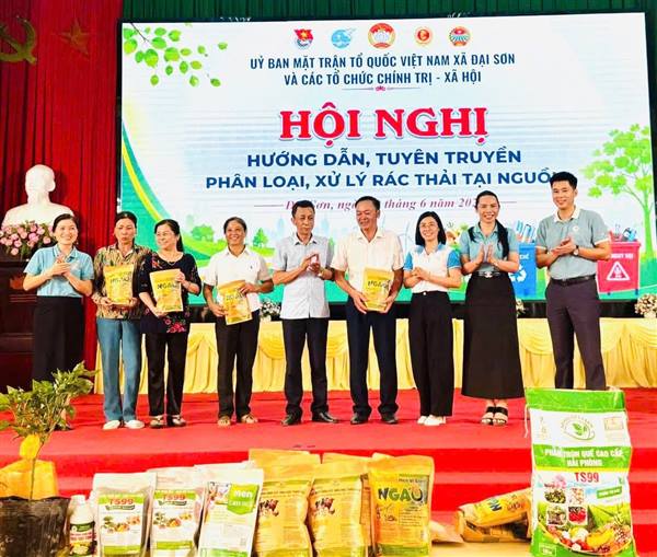 Đại Sơn tổ chức hội nghị tuyên truyền, hướng dẫn phân loại, xử lý rác thải tại nguồn