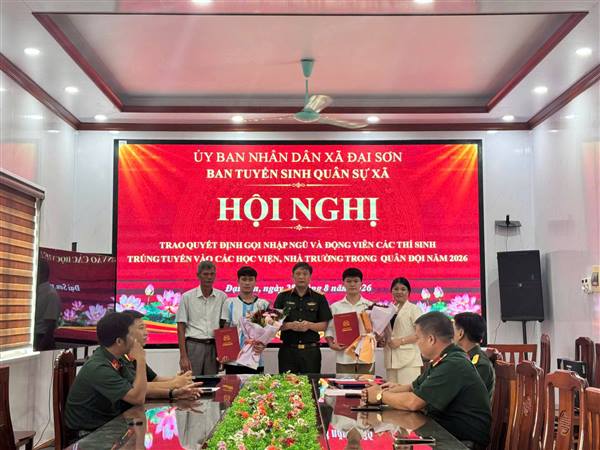 Ban CHQS xã Đại Sơn gặp mặt, động viên thí sinh trúng tuyển vào các học viện, nhà trường quân đội năm 2026