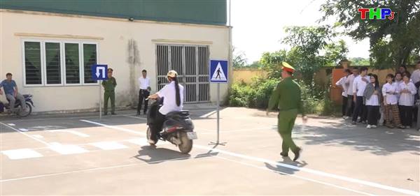 Đại Sơn ra quân Chiến dịch đào tạo kỹ năng lái xe mô tô, xe gắn máy an toàn