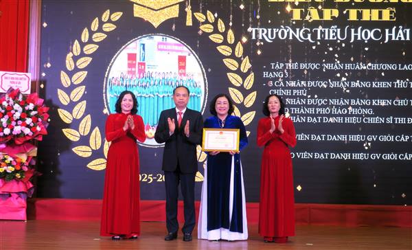 CHÀO MỪNG NGÀY NHÀ GIÁO VIỆT NAM 20/11 – TRI ÂN NHỮNG NGHỆ NHÂN TÂM HUYẾT TRỒNG NGƯỜI