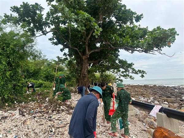 GIỮ MÃI MÀU XANH ĐẢO HÒN DẤU – LAN TỎA TRÁCH NHIỆM VỚI MÔI TRƯỜNG BIỂN