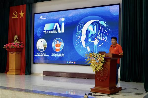 PHƯỜNG ĐÔNG HẢI BỒI DƯỠNG KỸ NĂNG ỨNG DỤNG AI, THÚC ĐẨY CHUYỂN ĐỔI SỐ TRONG QUẢN LÝ NHÀ NƯỚC