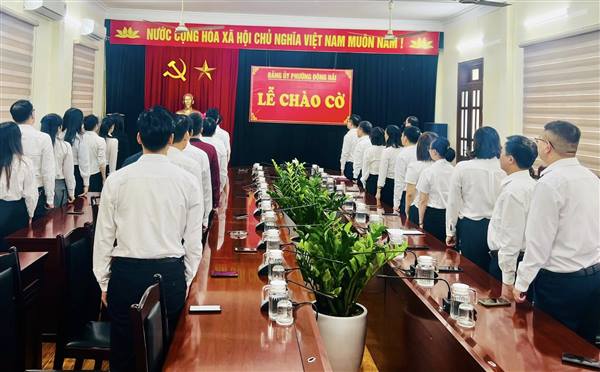 PHƯỜNG ĐÔNG HẢI TỔ CHỨC LỄ CHÀO CỜ ĐỊNH KỲ
