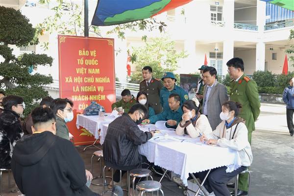 NAM THANH NIÊN ĐÔNG HẢI SẴN SÀNG THỰC HIỆN NGHĨA VỤ ĐỐI VỚI TỔ QUỐC.