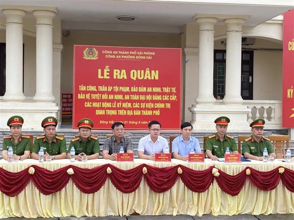 CÔNG AN PHƯỜNG ĐÔNG HẢI RA QUÂN CAO ĐIỂM TRẤN ÁP TỘI PHẠM, BẢO ĐẢM AN NINH, AN TOÀN PHỤC VỤ ĐẠI HỘI ĐẢNG CÁC CẤP VÀ CÁC SỰ KIỆN CHÍNH TRỊ TRỌNG ĐẠI
