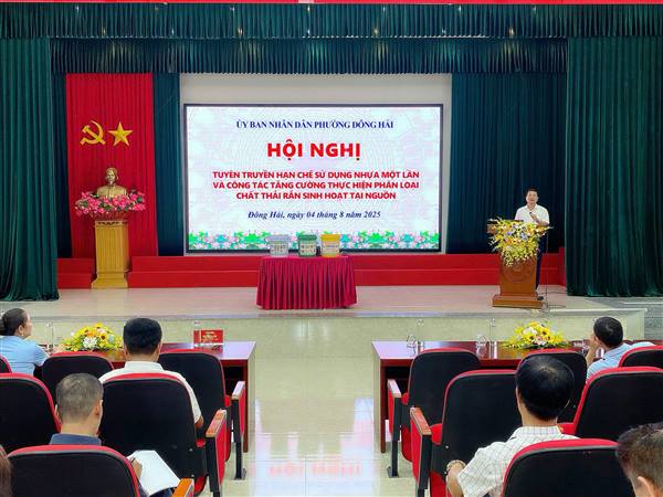 Phường Đông Hải tổ chức hội nghị tuyên truyền hạn chế sử dụng nhựa một lần và phân loại rác thải tại nguồn
