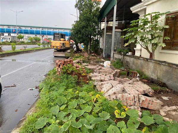  UBND phường Đông Hải đã tổ chức đợt ra quân lập lại trật tự đường hè, chỉnh trang đô thị, vệ sinh môi trường, xóa bỏ quảng cáo, rao vặt trái quy định. Đây là hoạt động chào mừng Đại hội Đảng bộ thành phố lần thứ I, nhiệm kỳ 2025 - 2030.
