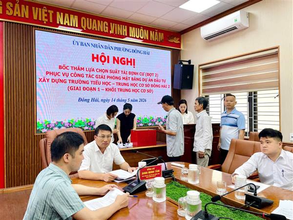 Phường Đông Hải tổ chức bốc thăm tái định cư đợt 2 và 3 phục vụ dự án xây dựng Trường TH-THCS Đông Hải 2