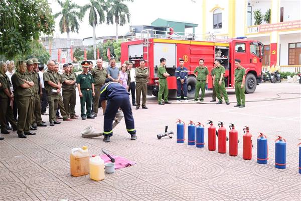 Phường Đông Hải nâng cao kỹ năng PCCC, CNCH cho lực lượng cơ sở