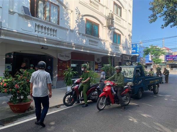 PHƯỜNG ĐÔNG HẢI RA QUÂN BẢO ĐẢM TRẬT TỰ ĐƯỜNG HÈ, TRẬT TỰ ĐÔ THỊ TRÊN CÁC TUYẾN ĐƯỜNG TRỌNG ĐIỂM