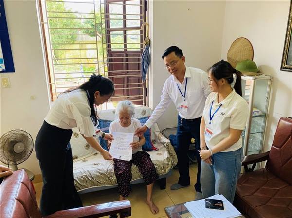 Phường Đông Hải triển khai “Ngày thứ Sáu đồng hành cùng Nhân dân”, đưa dịch vụ hành chính công đến gần dân hơn