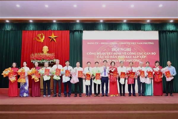 Phường Đông Hải kiện toàn cán bộ tại 16 tổ dân phố sau sắp xếp