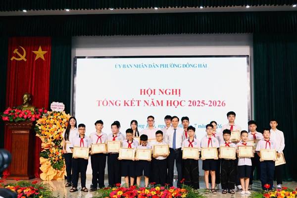 UBND phường Đông Hải tổng kết năm học 2025-2026, biểu dương 91 học sinh giỏi tiêu biểu