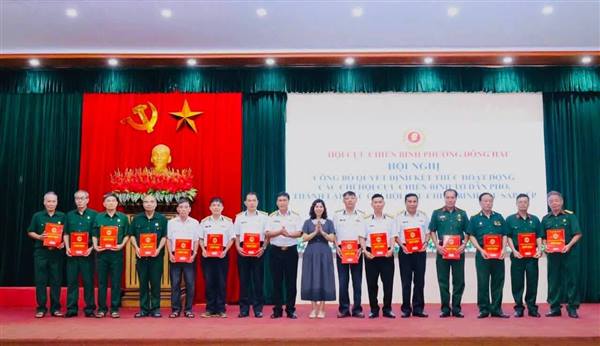 Hội Cựu chiến binh phường Đông Hải kiện toàn tổ chức sau sắp xếp các chi hội