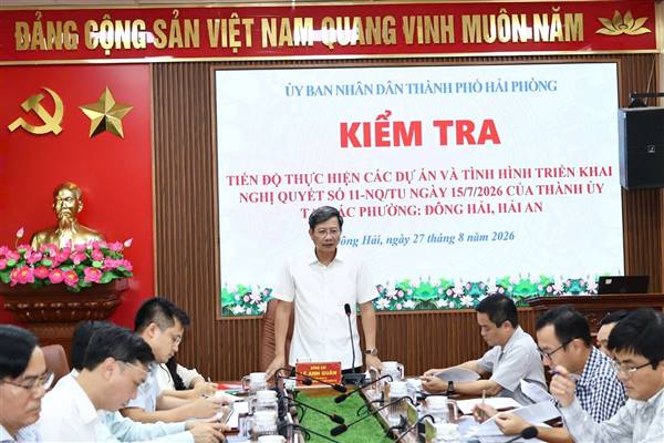 Phó Chủ tịch Thường trực UBND thành phố Lê Anh Quân yêu cầu Đông Hải, Hải An đẩy nhanh tiến độ các dự án