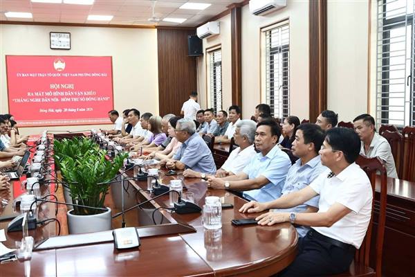 Phường Đông Hải ra mắt mô hình Dân vận khéo “Tháng nghe dân nói - Hòm thư số đồng hành”