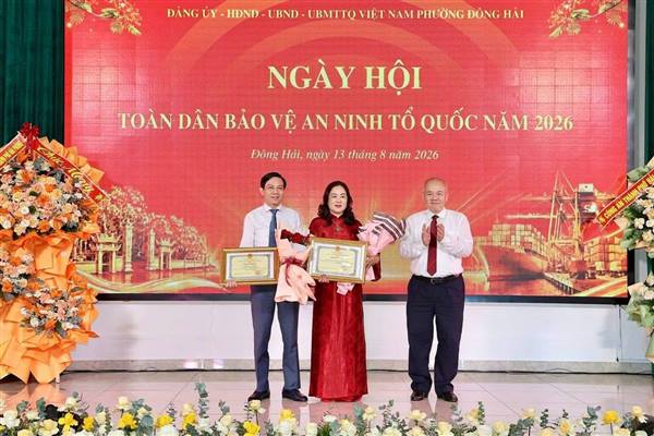 Chủ tịch UBND thành phố dự Ngày hội Toàn dân bảo vệ an ninh Tổ quốc tại phường Đông Hải