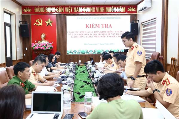 ĐOÀN KIỂM TRA THÀNH PHỐ KIỂM TRA CÔNG TÁC BẢO ĐẢM TRẬT TỰ, AN TOÀN GIAO THÔNG TẠI PHƯỜNG ĐÔNG HẢI