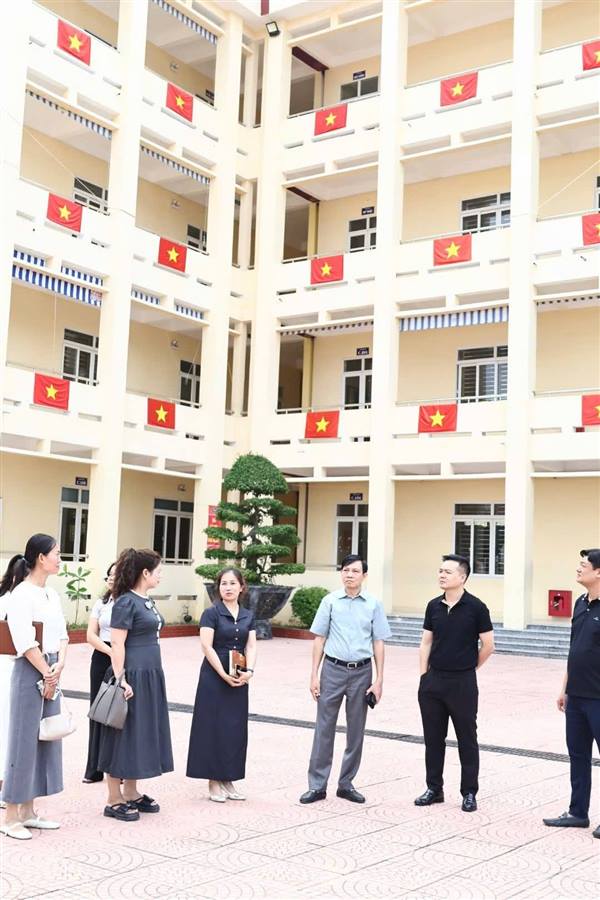 Phường Đông Hải kiểm tra công tác chuẩn bị năm học mới tại các nhà trường.