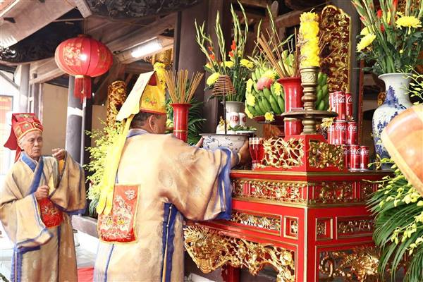 Trang nghiêm lễ dâng hương, hợp tế Tứ linh Từ tại khu di tích quốc gia đặc biệt Từ Lương Xâm
