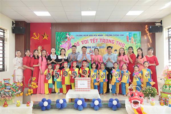 Thăm, tặng quà các trường Mầm non trên địa bàn phường Dương Kinh nhân dịp Tết Trung thu năm 2025