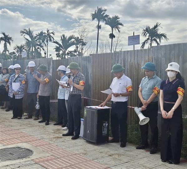 Ban cưỡng chế phường Dương Kinh tổ chức cưỡng chế thực hiện quyết định kiểm đếm bắt buộc đối với 10 hộ gia đình, cá nhân tại khu dân cư Hải Phong