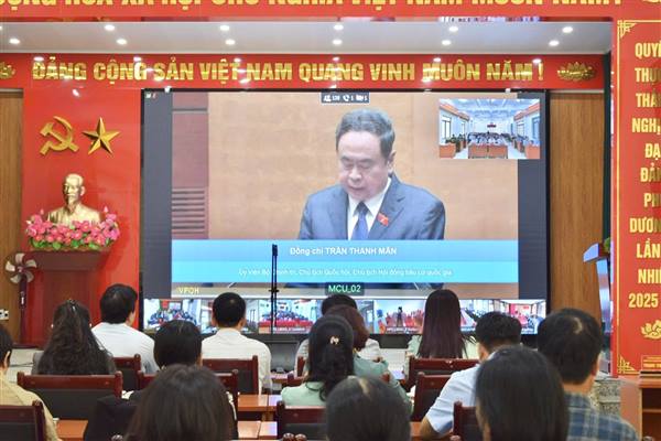 Phường Dương Kinh tham dự Hội nghị trực tuyến toàn quốc triển khai công tác bầu cử đại biểu Quốc hội khóa XVI và đại biểu HĐND các cấp nhiệm kỳ 2026 - 2031. 