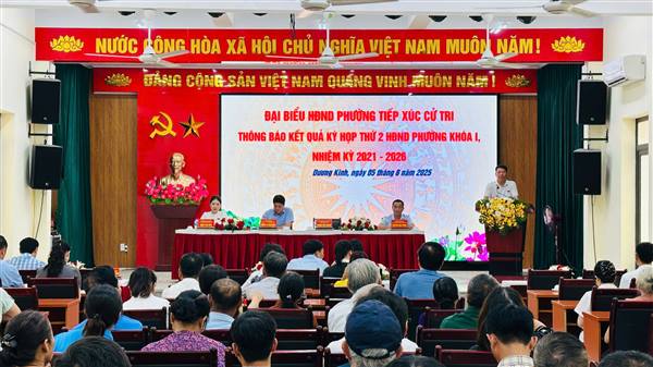Đại biểu HĐND phường tiếp xúc cử tri thông báo kết quả kỳ họp thứ 2 HĐND phường khoá I, nhiệm kỳ 2021-2026