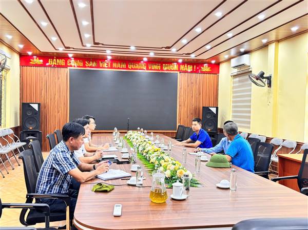 Sáng ngày 21/8, Chủ tịch Uỷ ban nhân dân phường Dương Kinh tổ chức tiếp công dân định kỳ.