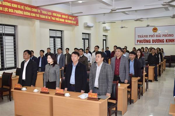 Trang nghiêm lễ chào cờ và sinh hoạt dưới cờ tháng 01/2026 tại phường Dương Kinh