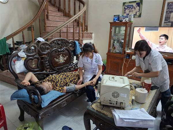 Phường Dương Kinh đẩy mạnh khám sức khỏe toàn dân, hướng tới hoàn thành mục tiêu “90 ngày tăng tốc – về đích khám sức khỏe toàn dân”