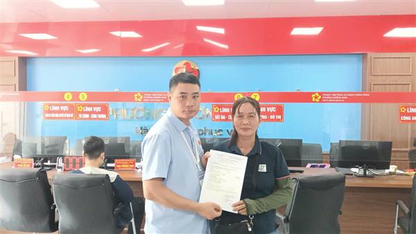 Nhanh chóng, thuận tiện trong giải quyết thủ tục hành chính tại phường Dương Kinh