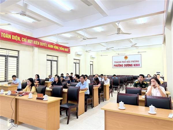 PHƯỜNG DƯƠNG KINH THAM DỰ HỘI NGHỊ BÁO CÁO VIÊN THÀNH PHỐ THÁNG 10 NĂM 2026