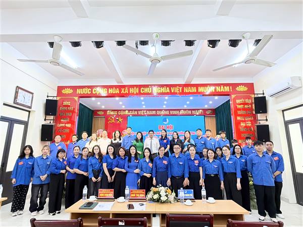 Khơi dậy khát vọng cống hiến: Tuổi trẻ Dương Kinh kỷ niệm 95 năm thành lập Đoàn