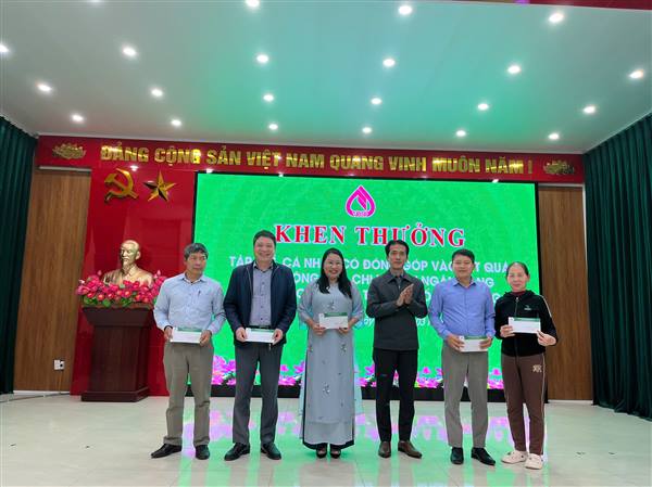 Phường Dương Kinh và Ngân hàng Chính sách xã hội thành phố Hải Phòng triển khai nhiệm vụ tín dụng chính sách năm mới