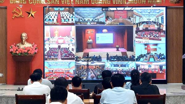 Phường Dương Kinh tham dự hội nghị trực tuyến bồi dưỡng nâng cao năng lực, xử lý tình huống thực tiễn đối với đội ngũ cán bộ cơ sở