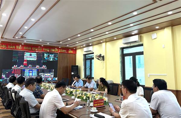 Phường Dương Kinh dự phiên họp thường kỳ UBND thành phố tháng 4/2026