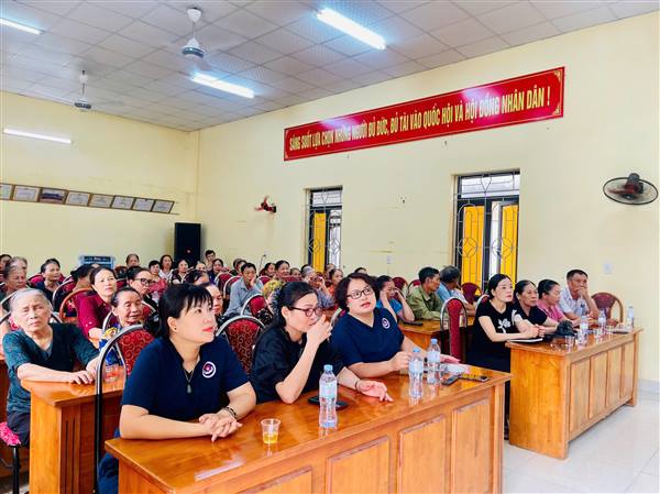 Trạm Y tế phường Dương Kinh phối hợp tổ chức hội nghị tư vấn chuyên đề về chăm sóc sức khỏe cho người cao tuổi năm 2026