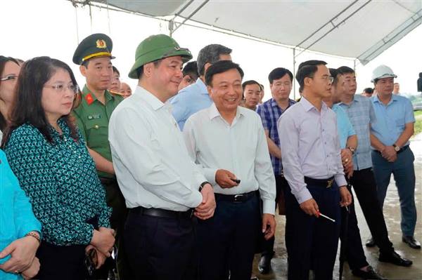 Đoàn công tác Quốc hội khảo sát thực địa Dự án đường sắt Lào Cai - Hà Nội - Hải Phòng tại Hải Phòng