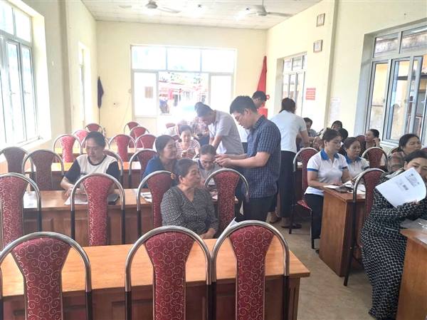 Phường Dương Kinh tuyên truyền dịch vụ công trực tuyến và nâng cao cảnh giác phòng chống lừa đảo qua điện thoại