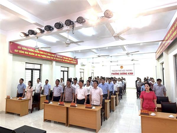 Phường Dương Kinh tổ chức Lễ chào cờ và sinh hoạt dưới cờ tháng 6 năm 2026