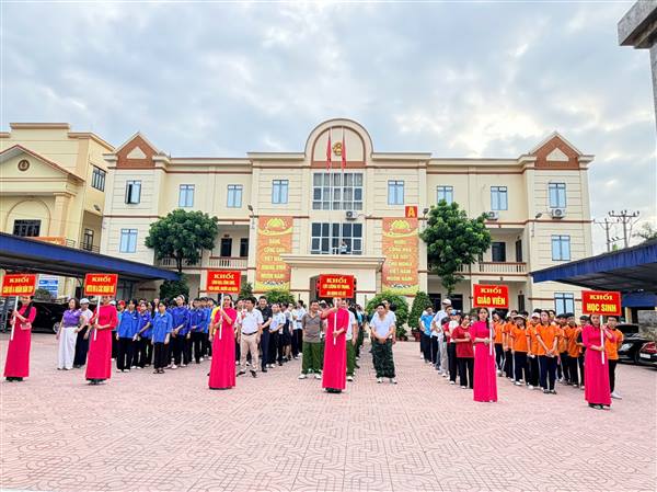 Sôi nổi ngày chạy “Chung một quyết tâm xây dựng xã, phường không ma túy” tại phường Dương Kinh