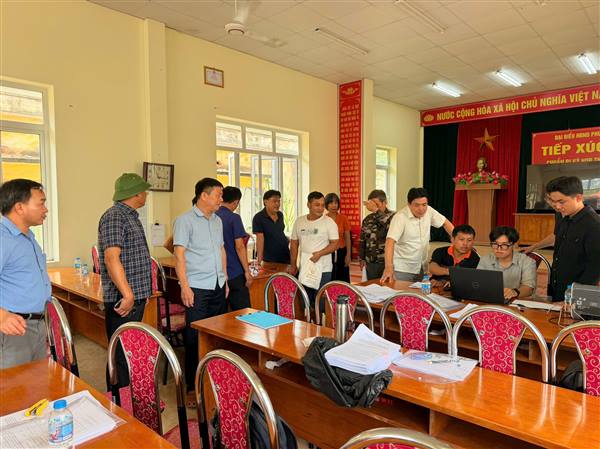 Lãnh đạo phường Dương Kinh kiểm tra công tác điều tra, khảo sát, đo đạc, kiểm đếm phục vụ Dự án đường bộ cao tốc Ninh Bình – Hải Phòng (CT.08)