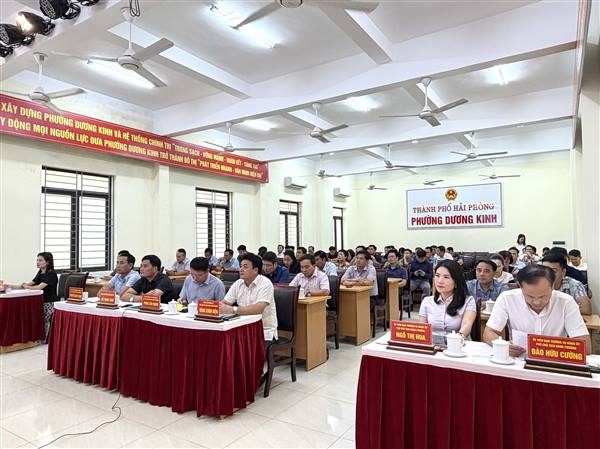 Phường Dương Kinh tham dự Hội nghị trực tuyến sơ kết 1 năm 6 tháng thực hiện Nghị quyết số 57-NQ/TW