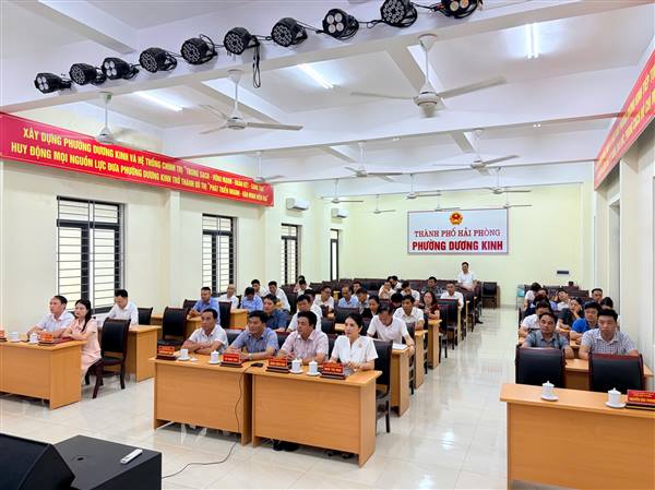 Phường Dương Kinh tham dự Hội nghị Thành ủy lần thứ 4, nhiệm kỳ 2025 - 2030