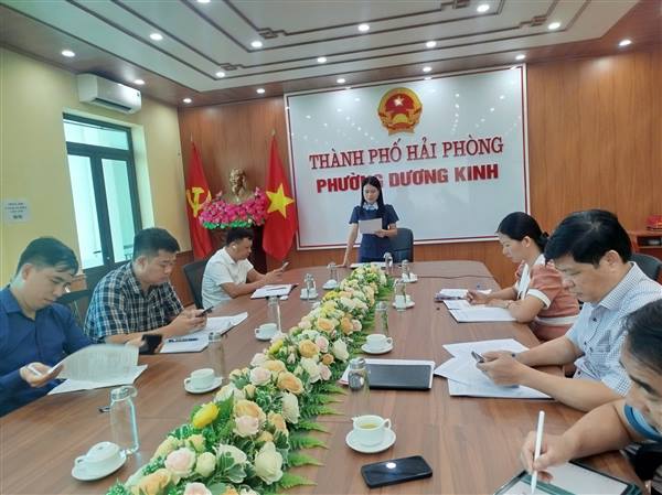 Ban Văn hóa - Xã hội HĐND phường Dương Kinh thẩm tra các nội dung trình Kỳ họp thứ 5