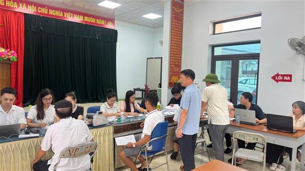 Lãnh đạo phường Dương Kinh kiểm tra công tác chi trả tiền bồi thường, hỗ trợ GPMB Dự án đường sắt Lào Cai - Hà Nội - Hải Phòng