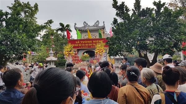 KHU DI TÍCH CÔN SƠN - KIẾP BẠC ĐÓN GẦN 6,5 VẠN DU KHÁCH TRONG NGÀY 28/9 (CHỦ NHẬT, NGÀY 7 THÁNG 8 ÂM LỊCH)