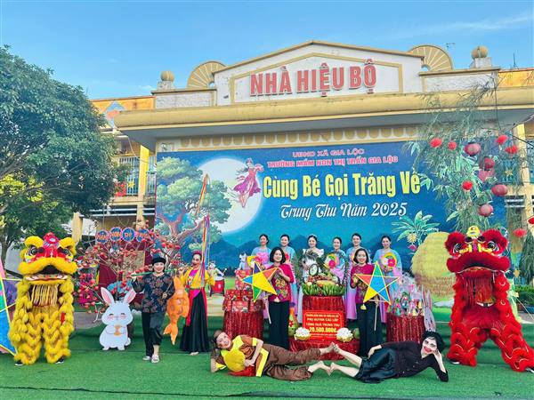 CÁC TRƯỜNG HỌC TRONG XÃ TỔ CHỨC TRUNG THU CHO CÁC EM HỌC SINH