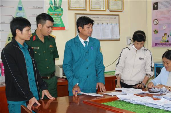 Hơn 100 nam công dân được khám sức khoẻ sơ tuyển nghĩa vụ quân sự năm 2026 trong buổi khám tuyển đầu tiên tại xã Gia Lộc 